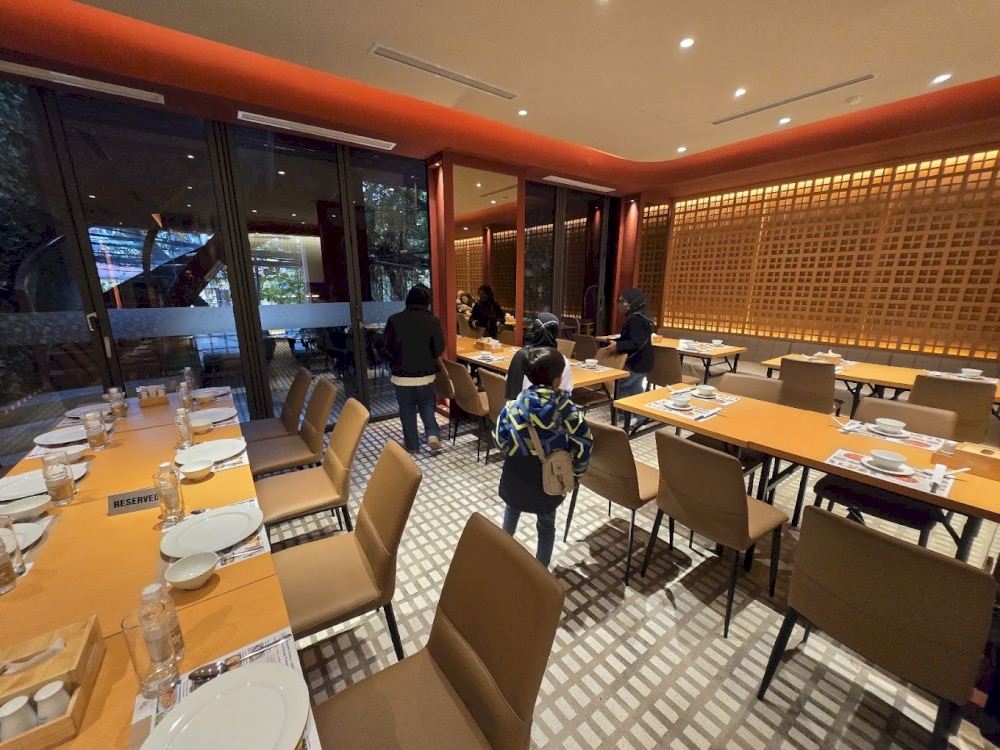 d'LIONS Restaurant blends modern design with a cozy atmosphere